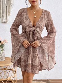SHEIN VCAY Vestido-mono de mujer con cuello en V estampado tejido, mangas de campana y nudo delantero, vestidos casuales para mujer