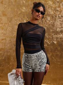 COSMINA Women's Minimalist Sequin Decor Shorts, Casual Everyday Wear