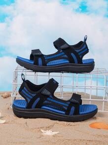 儿童男童春夏双网眼透气运动凉鞋，轻便柔软舒适，防滑鞋底设计，双扣易穿脱，适合日常穿着、户外和海滩