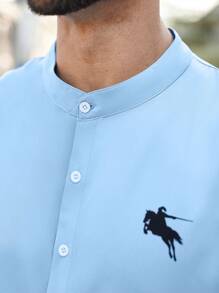 Manfinity Homme 大码男士纯色休闲马匹印花前扣长袖衬衫，秋季，外出 - 藍色 - 查看 5