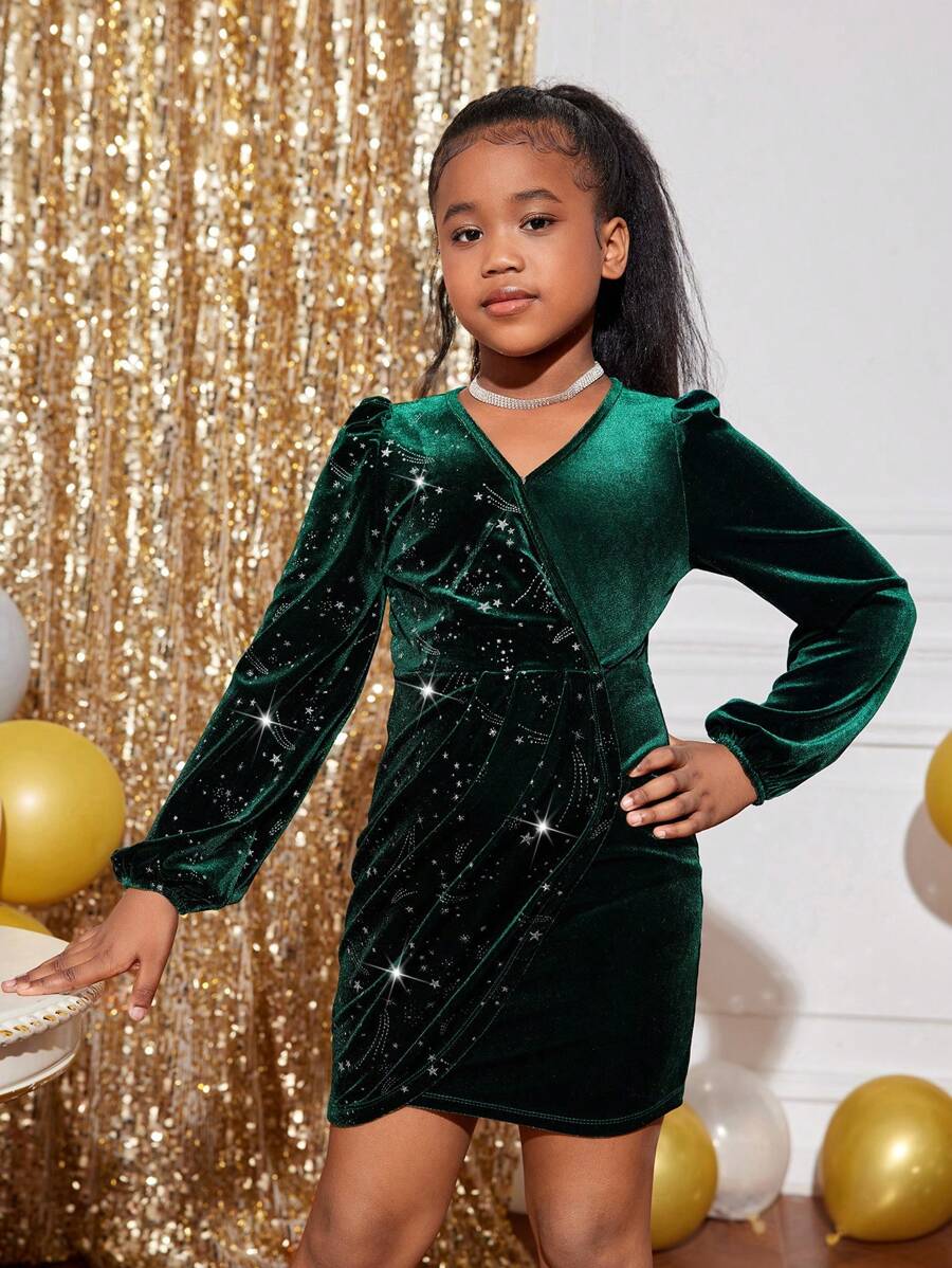 SHEIN Tween Girl Solid Color Patchwork Meteor Velvet V-Neck Long Sleeve Christmas Party Dress - Green - View 1