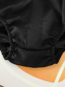 Souflis Souflis 男婴套装。三件套男婴服装设计，包括黑色衬衫、连体衣、蝴蝶结、柔软衬里的白色背心和白色松紧腰长裤，穿着舒适，完美贴合。 - 彩色 - 查看 9