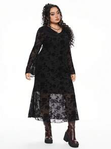 ROMWE Plus Size Vintage Romantic Flocked Patchwork Bell Sleeve Dress