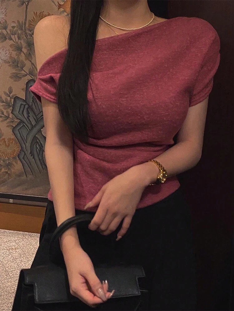 Women's Casual Solid Color Asymmetric Neckline Tight Fit T-Shirt