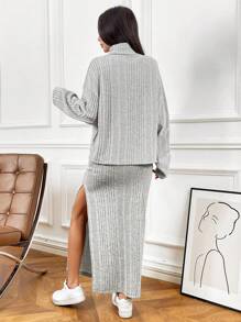 SHEIN EZwear Damski swobodny, jednolity prążkowany, wysoki kołnierz, luźny T-shirt z obniżonymi ramionami i spódnica z wysokim rozcięciem, jesień