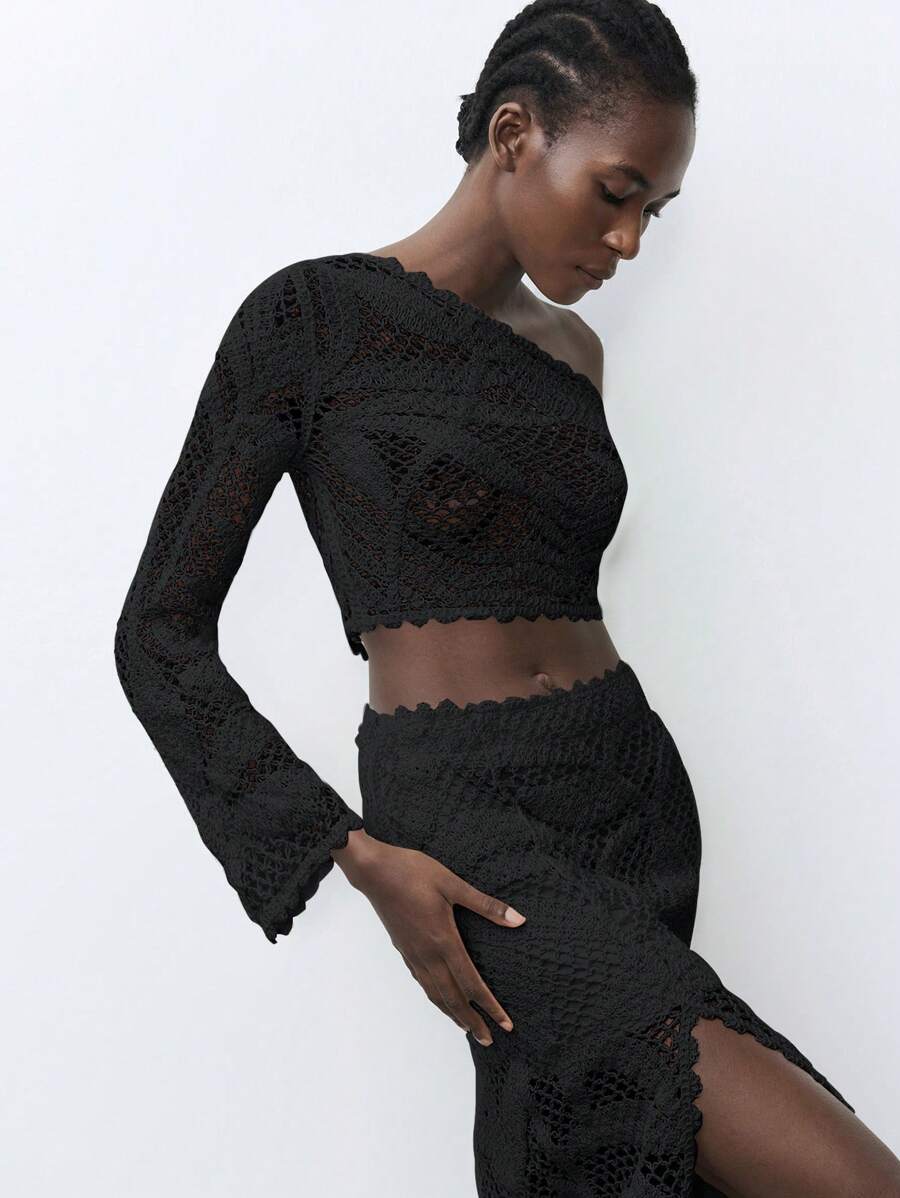 SHEIN Maija 1pc Women's Solid Color Oblique Shoulder Long Sleeve Short Casual Top, Minimalist For Everyday Wear - Black - View 1