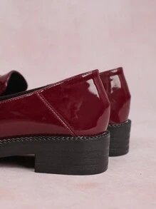 CUCCOO CURVES Zapatos planos con tacón grueso y suela ancha de talla grande, mocasines de estilo Oxford con punta puntiaguda, cordones en forma de V profunda, color negro sólido, para mujeres para todas las estaciones