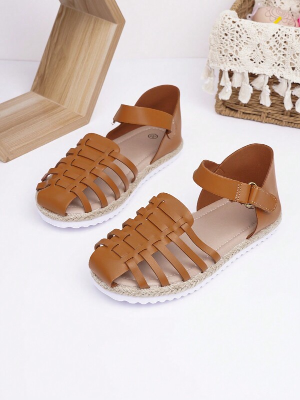 1 Pair Fashion Rope Flat Sandals For Kids, Brown Color, Popular Girls Style