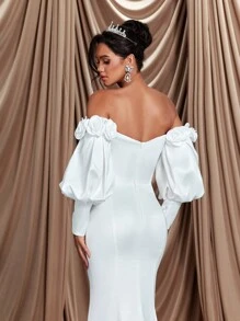Glamrae Robe élégante de luxe à épaules dénudées avec manches bouffantes florales 3D, robe en satin élastique boutonnée à volants avec traîne, adaptée pour mariage, fête, bal de fin d'année, vacances
