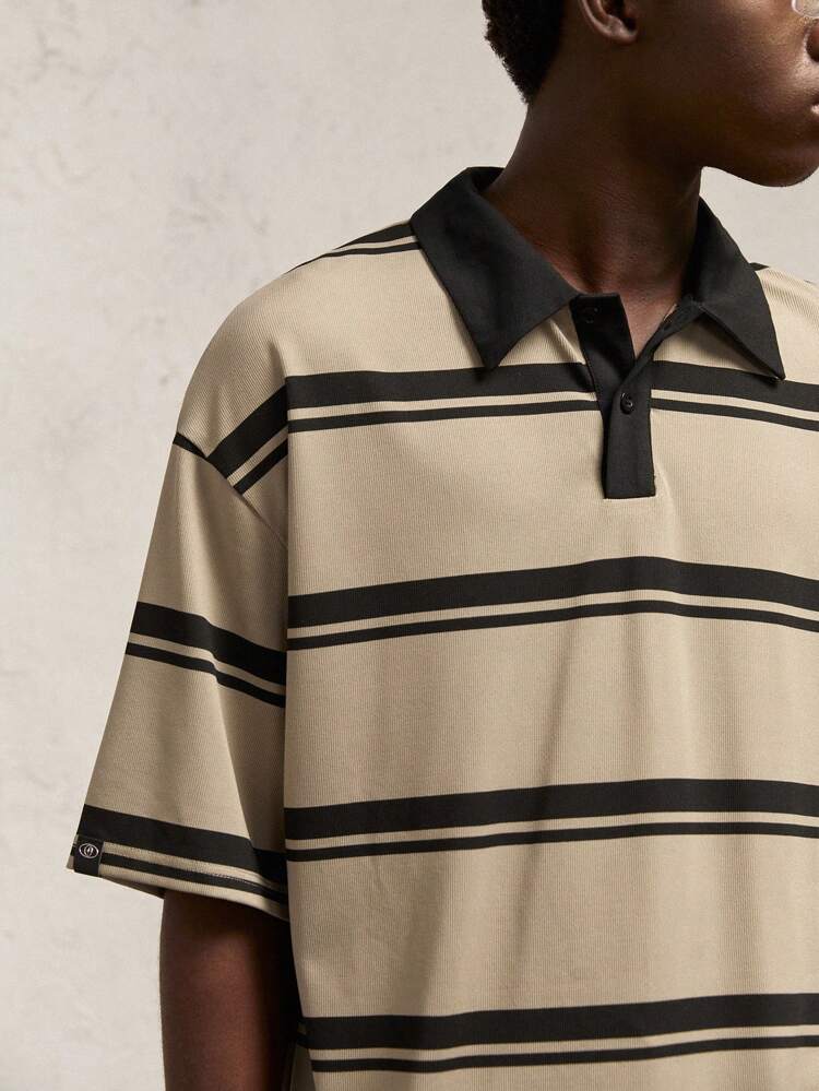 2pcs Men's Set: Loose Fit Striped Contrast Color Polo Shirt With Turndown Collar, Relaxed Fit Drawstring Waist Straight Leg Casual Pants, Khaki, Suitable For Daily Wear With Color-Block Decor Leather Label