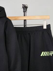 SHEIN Leap Crew Teen Boy 3 chiếc siêu rẻ Teen Boys Quần áo Teen Boy Áo phông quá khổ Áo phông bé trai Áo sơ mi cơ bản Áo khoác cardigan thể thao khóa kéo mùa thu/đông Áo nỉ họa tiết Quần nỉ Áo phông 3 chiếc Homecoming, Renaissance, Trang phục mùa thu, Quần áo Teen Boy, Sân bay, Tiệc cocktail, Mùa thu/đông - Nhiều màu - Xem 7