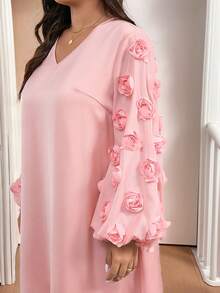 Celure 大码缎面拼布 3D 花卉装饰短款休闲连衣裙 - 粉色 - 查看 5