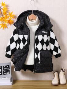 年轻女孩休闲黑白钻石图案羊羔绒拼布绗缝钻石羊毛面料连帽厚中长夹克