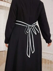 Modelyn Elegant V-Neck Plus Size Contrast Color Trimmed & Button Detail Dress Maxi Women Outfit - Black - View 7