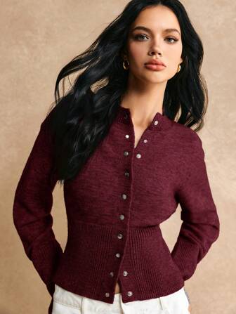 Poéselle Kort smal frontknapp Enfärgad långärmad enkel vardagsstickad kofta, tröja, kort damtröja, damtröjor, stickade tröjor, damkläder för vintern, damkläder för hösten, FW24