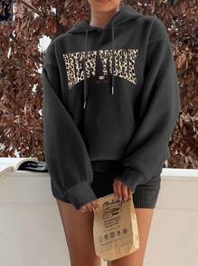 SHEIN EZwear 秋冬女款休闲简约白色豹纹“纽约”图案宽松连帽衫 - 深灰色 - 查看 5