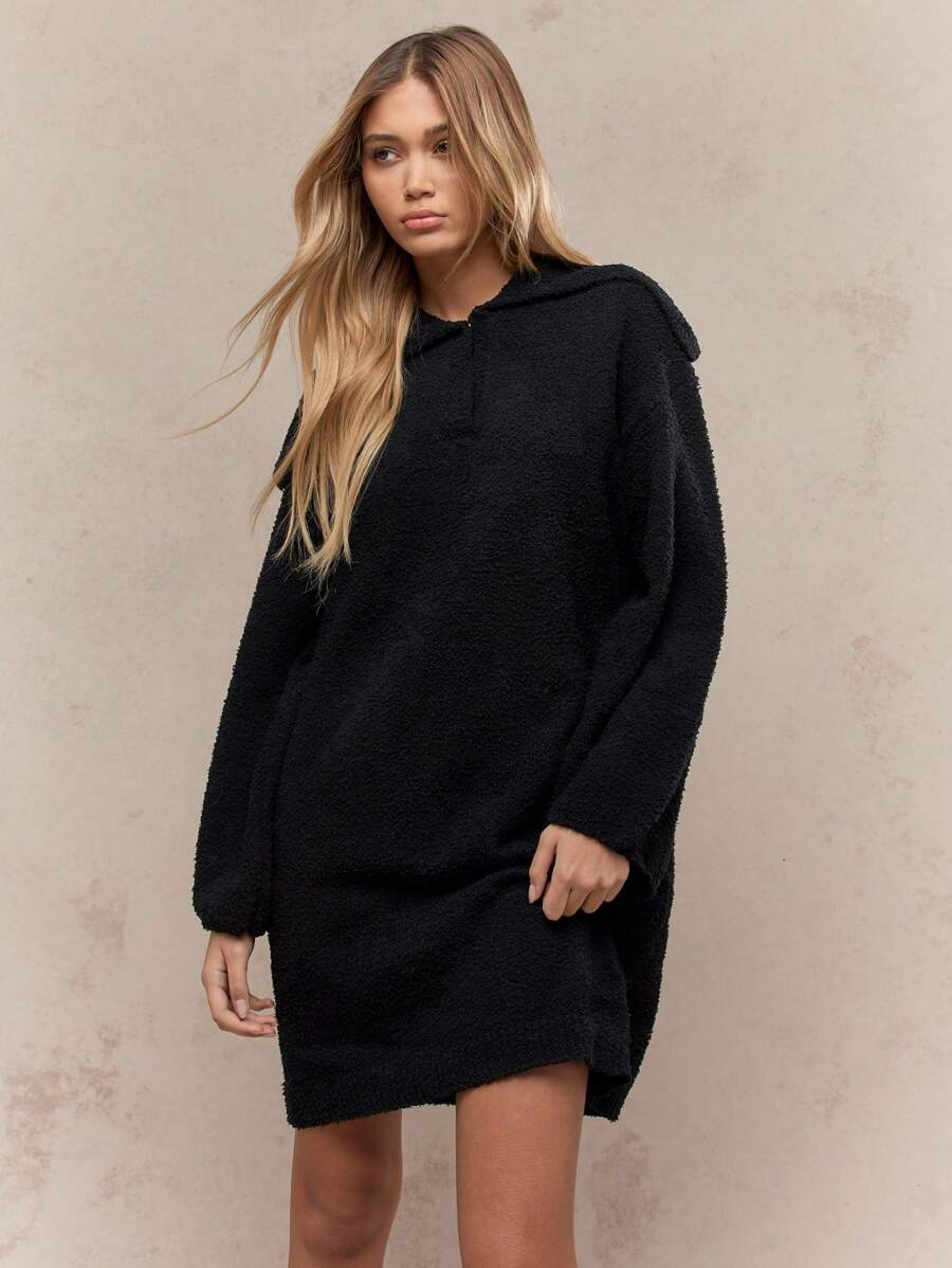 MISSGUIDED Cozy Fleece Oversized Hooded Sweater Dress Fall Winter Loungewear Mini Length Fashion Comfort Casual Hoodie Dress With Slouchy Style