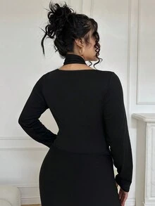 Allurite Áo thun dài tay cổ yếm ôm sát, phối ren, khoét rỗng, gợi cảm - màu đen - Xem 3