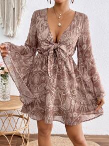 SHEIN VCAY Vestido-mono de mujer con cuello en V estampado tejido, mangas de campana y nudo delantero, vestidos casuales para mujer