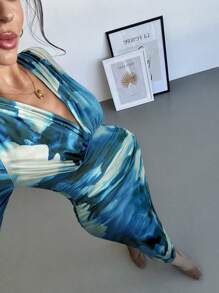 Firerie Robe ajustée élégante avec manches lanternes, col en V, taille froissée et imprimé tie-dye pour femmes