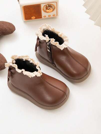 1 par de botas acolchadas para niñas pequeñas, zapatos casuales cálidos de invierno de suela blanda para niños, antideslizantes para gatear