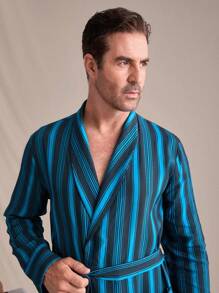 SHEIN EverLounge Men's Striped Print Pocket Tie-Waist Long Sleeve Bathrobe