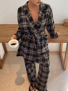 DAZY Conjunto de pijama sencillo con bata y pantalones a cuadros para mujer