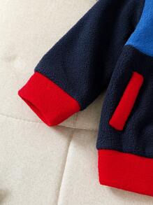 SHEIN Ensemble deux pièces à la mode et cool pour bébé garçon en hiver, comprenant un sweat-shirt tricoté multicolore avec fermeture à glissière et un pantalon de jogging noir.