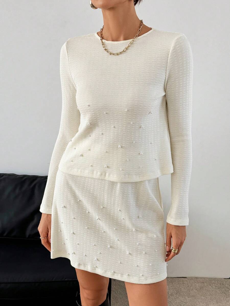 SHEIN Essnce 2 件套女士优雅纯色仿珍珠装饰上衣和迷你裙,春夏、冬季两件套 - 白色 - 查看 1