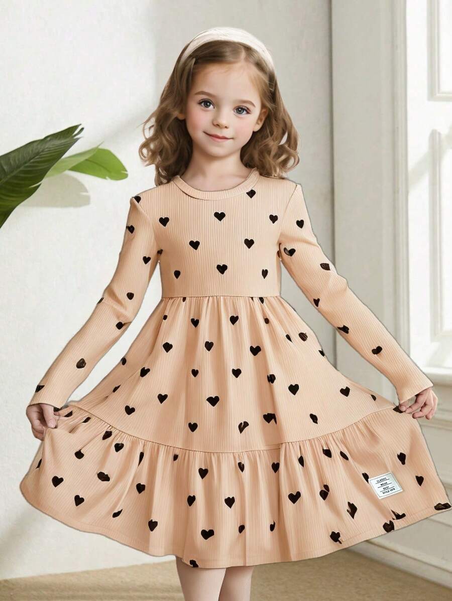 SHEIN 针织心形图案修身年轻女孩休闲连衣裙 - 卡其色 - 查看 1