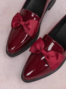 CUCCOO CURVES Zapatos planos con tacón grueso y suela ancha de talla grande, mocasines de estilo Oxford con punta puntiaguda, cordones en forma de V profunda, color negro sólido, para mujeres para todas las estaciones