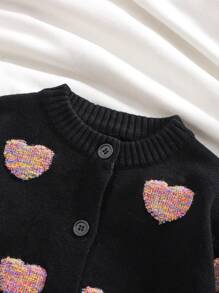 年轻女孩开衫毛衣，黑色柔软温暖彩色心形图案针织外套，适合秋冬季