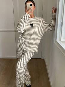 DAZY Loose Fit Flannel Striped Cat Pattern Print Pajama Set - Apricot - View 3