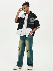Manfinity VCAY Camisa de manga corta casual de hombre con impresión de eslogan, hombros caídos, suelta y de tejido, para verano y uso casual. Camisa ancha de bloques de color y letras