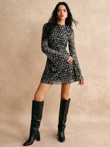 Poéselle New Sexy Leopard Print Mesh Bell Sleeve Bodycon Mini Dress, Autumn - Grey - View 1