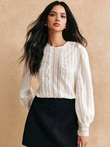 Poéselle 婚礼夏季蕾丝细节透视长袖衬衫，长袖上衣 - 杏色 - 查看 1