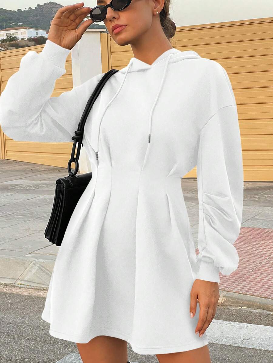 SHEIN Essnce 2024 秋季女装、秋季运动衫、秋季女式裙子、女式黑色连衣裙、黑色长袖连衣裙、腰部 A 字形连帽运动衫、辣妹迷你连衣裙腰部运动衫裙、黑色返校派对装 - 白色 - 查看 1