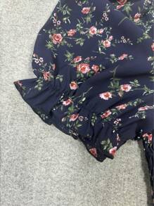 Chiquease 女士时尚碎花露背衬衫、夏季度假荷叶边上衣 - 藍色 - 查看 5