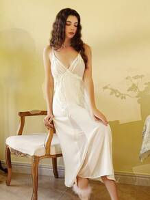 Côtesoire 对比色蕾丝吊带睡衣长裙节日季