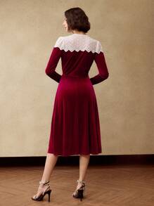 MOTF PREMIUM Vestido largo sin cinturón con contraste de encaje en el escote y vuelo en el bajo