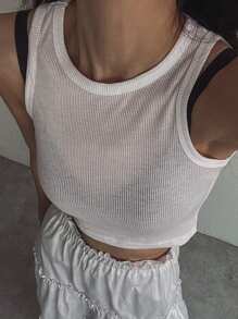 DAZY Women Crew Neck Sleeveless Minimalist Casual Cropped Tight Fit Camisole Tank Tops
