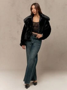 MISSGUIDED Luxury Faux Fur Winter Cropped Jacket Plush Short Coat Warm Evening Outerwear Fall Fashion Statement Piece Holiday Party Wear Sophisticated Design - Black - View 4