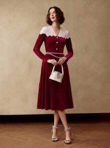 MOTF PREMIUM Vestido largo sin cinturón con contraste de encaje en el escote y vuelo en el bajo