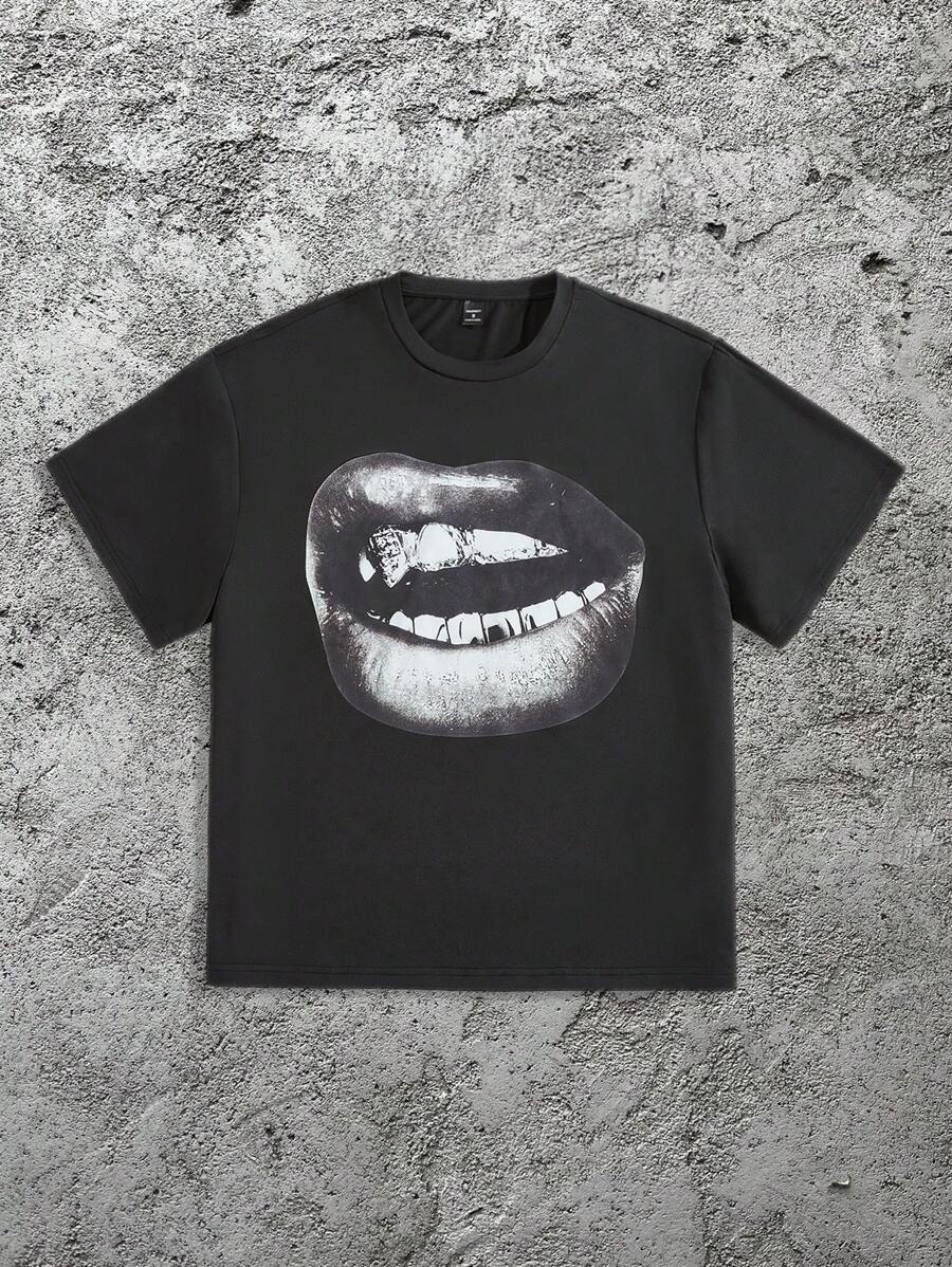 Manfinity VCAY 1 件男士 Y2K 趣味休闲超大高街复古风格创意嘴唇天使麦当娜油画印花黑色针织 T 恤，夏季 - 黑色 - 查看 1