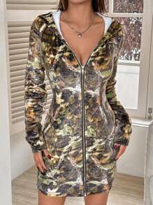 SHEIN EZwear Zippered Hooded Camo Print Flannel Coat