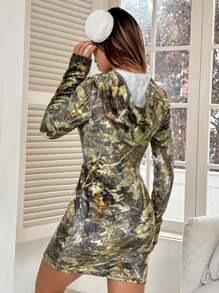 SHEIN EZwear Zippered Hooded Camo Print Flannel Coat