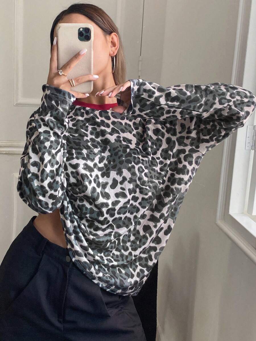 DAZY Women's Solid Color Patchwork Round Neck Long Sleeve Casual T-Shirt Cheetah Print,Fall Clothes Leopard Print - Brown - View 1