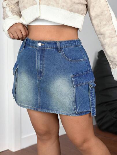 SHEIN EZwear Plus Size Minimalist Stylish Denim Skirt With Pockets, Suitable For Casual Outings