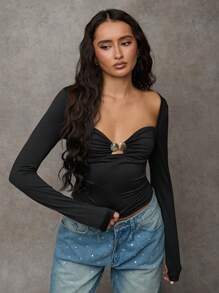 SHEIN BAE 1 Stück Damenshirt mit geraffter Passform und Metallapplikation, modisch im Herbst