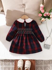 SHEIN Vestido lindo de manga larga con cuello de contraste a cuadros y flores para bebé niña, para la temporada de otoño y Navidad
